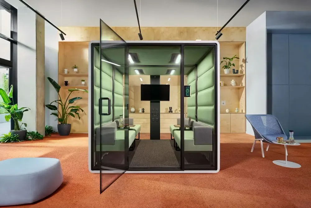 HushFree.L large acoustic pod for work and relaxation in the office
