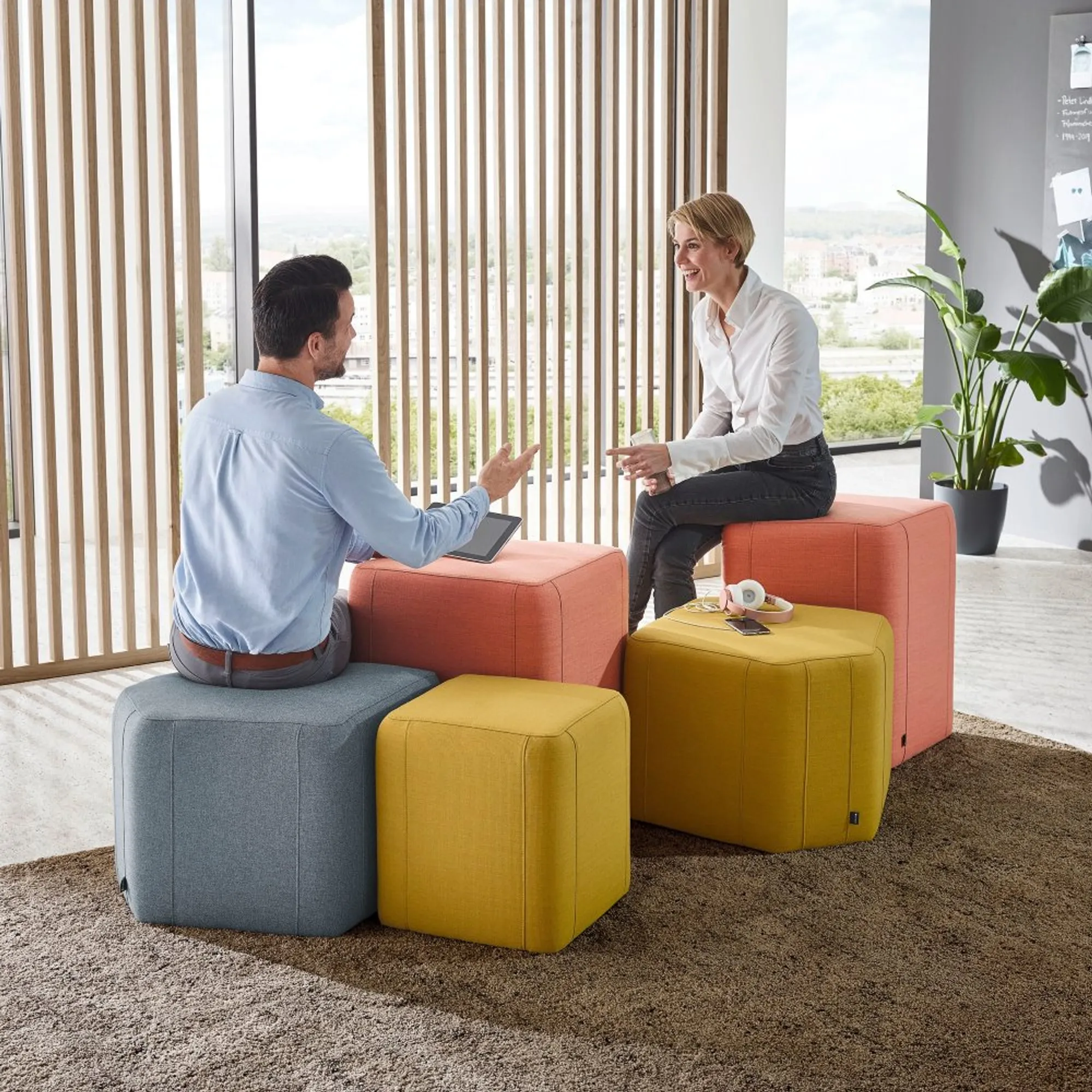 poef softseating hocker melounge ontmoetingsplek palmberg