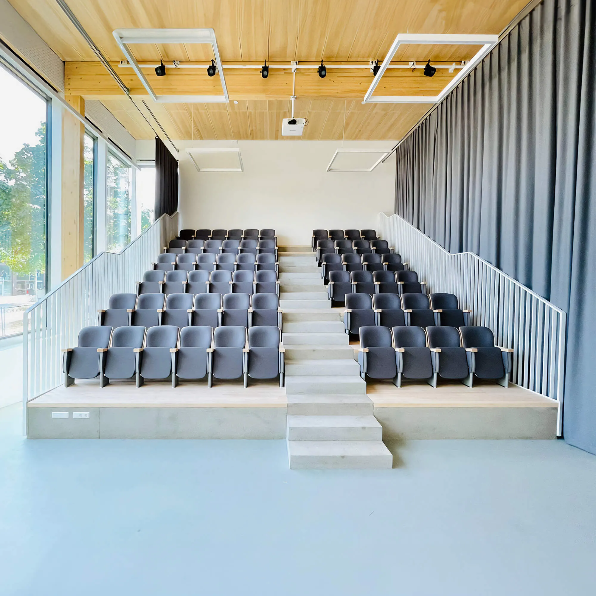 Van Maerlant zaalinrichting collegestoel nowystyl